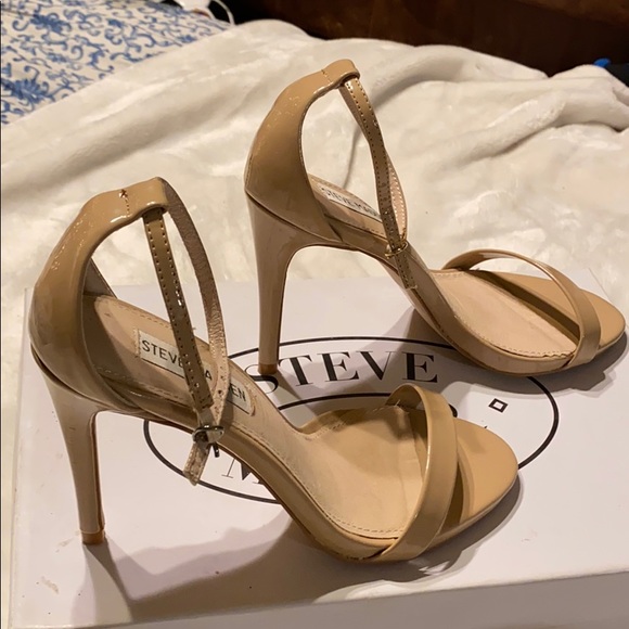 Steven Madden Nude Heels - Picture 2 of 6